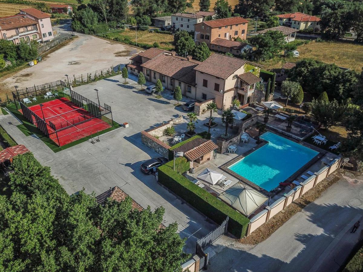 Residenza Le Querce Trilocale Villa Fossato di Vico Luaran gambar
